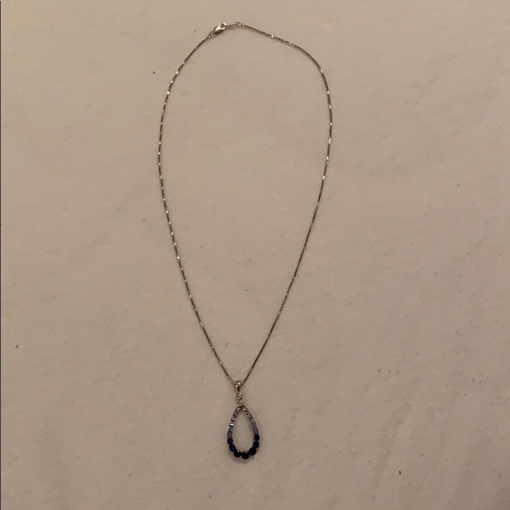 Beautiful never worn silver and sapphire pendant